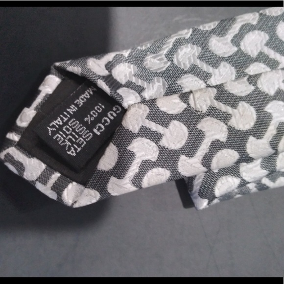 Gucci tie - Picture 3 of 3